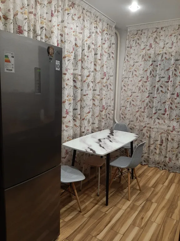 Уютный дом с двориком в центре поселка