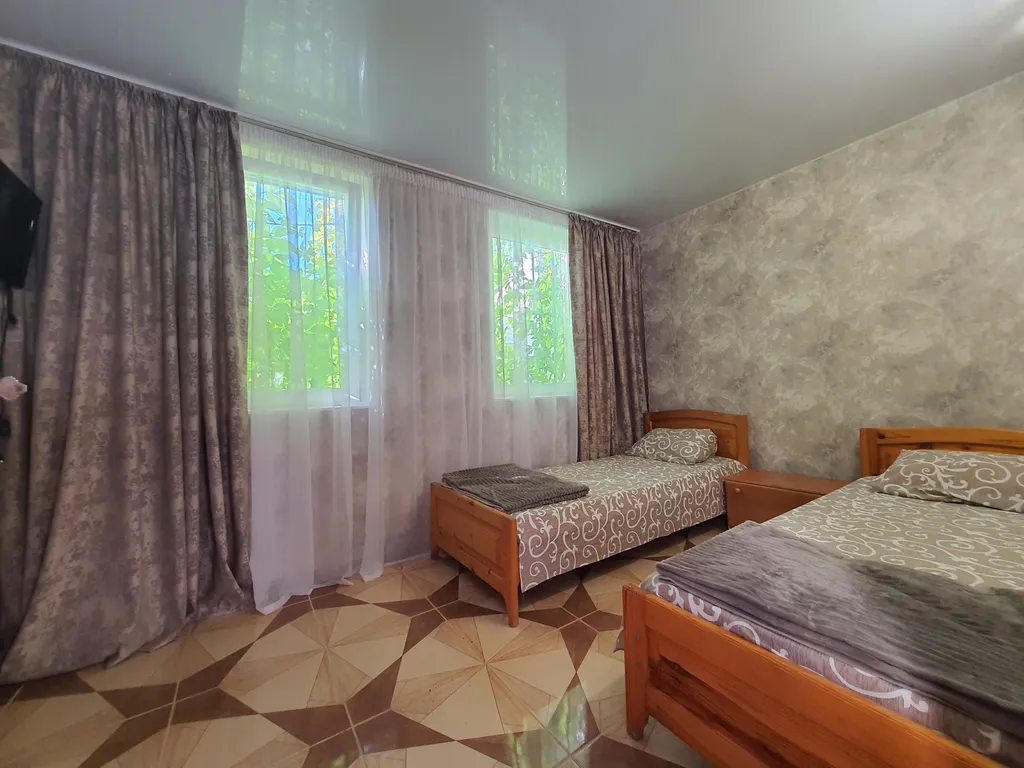 Коттедж Отдельный домик в частном дворе — аренда посуточно в Штормовое