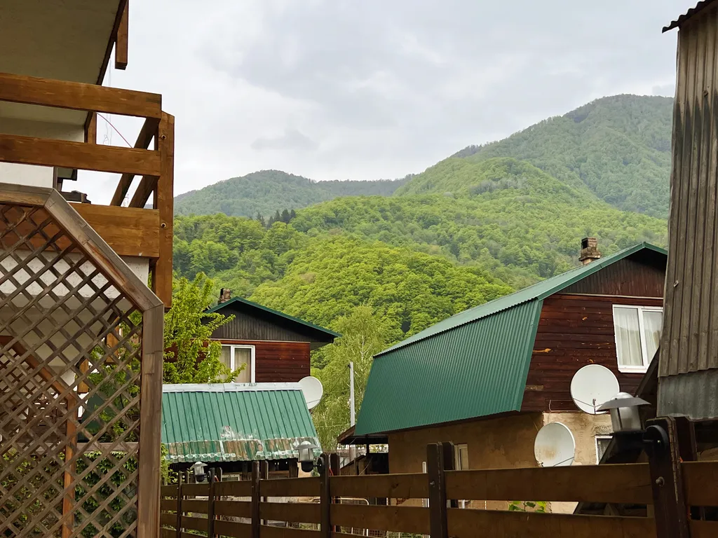 Двухкомнатная квартира в центре Красной Поляны