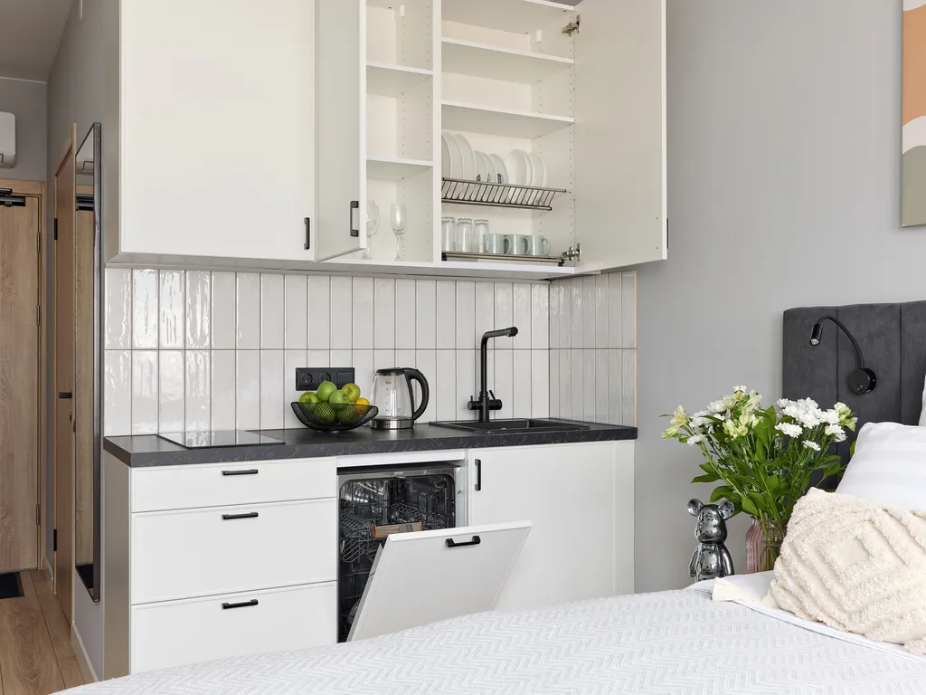 Студия с панорамным видом на город