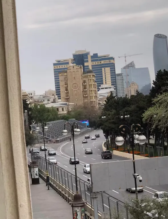 Апартаменты с видом на бульвар