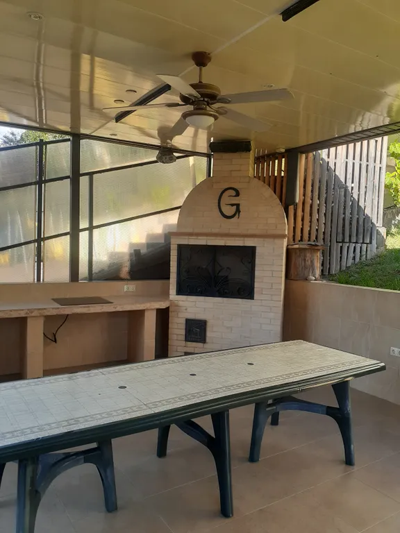 Коттедж Уютный дом с бассейном — Сочи