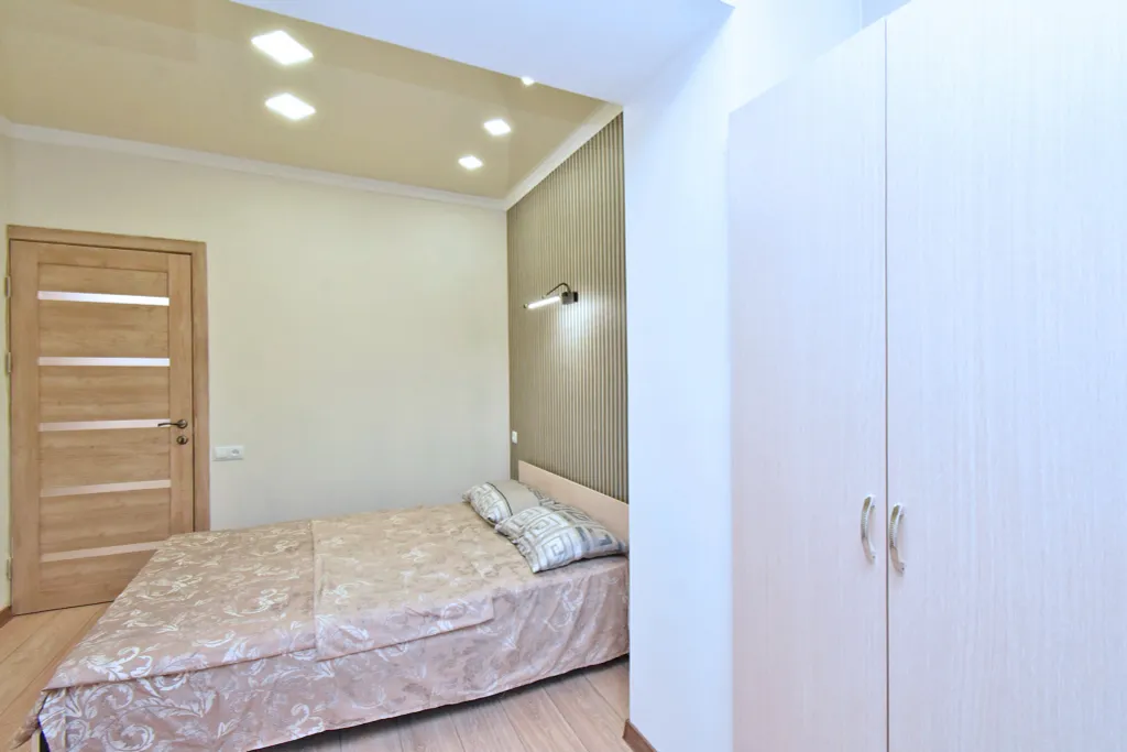 Четырёхкомнатная новая большая квартира