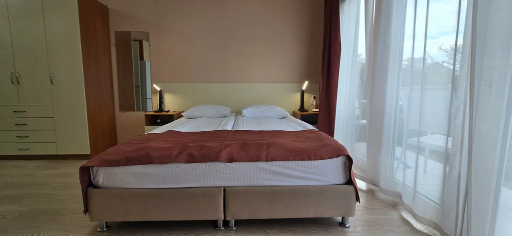 Студия в 600 метрах от моря