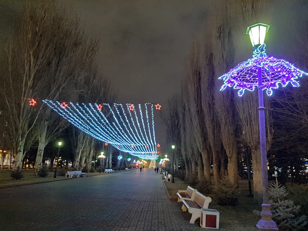 Квартира Видовая квартира с балконом над Волгой, центральной набережной и парком — Волгоград