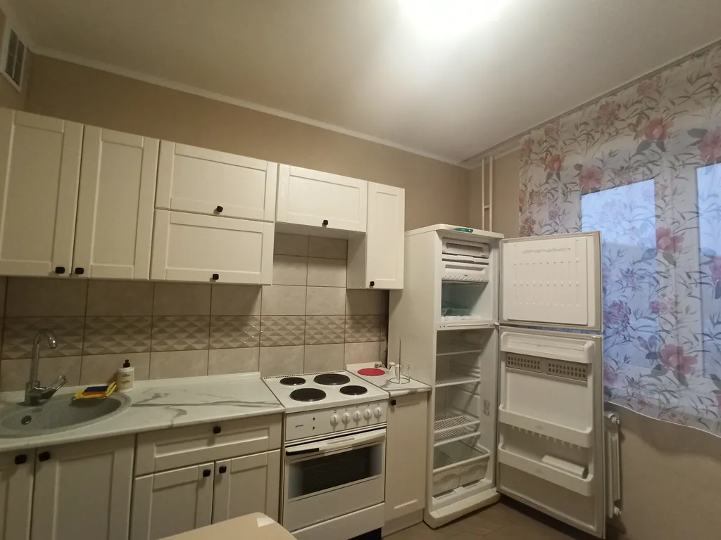 Квартира 2-комнатная квартира на Взлетке, рядом Автовокзал, Краевая больница, Глазной центр — Красноярск