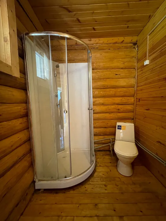 Двухкомнатный домик в 7 мин. от моря в тени деревьев с парковкой (№4)