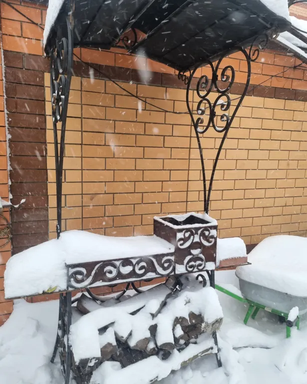 Дом у метро