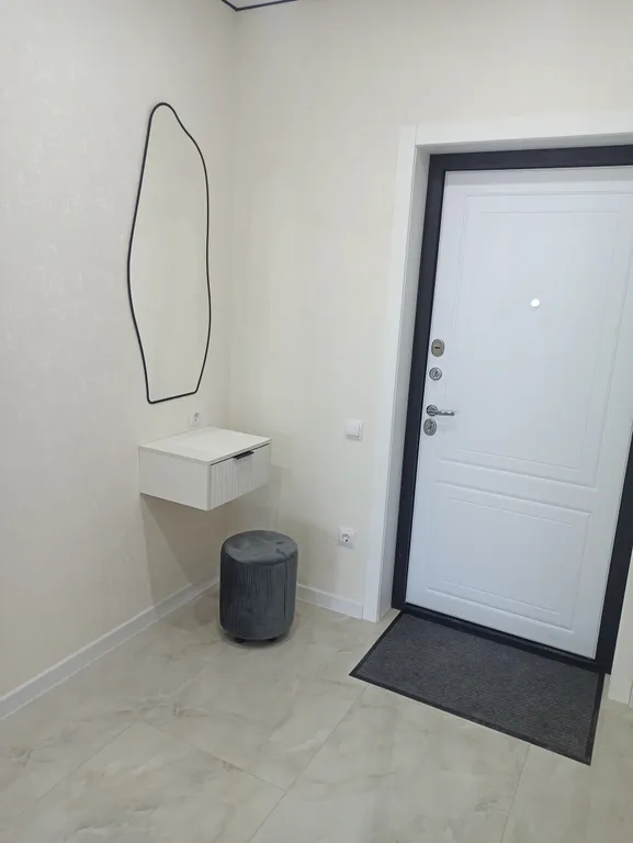 Просторная квартира в новом доме у цветника