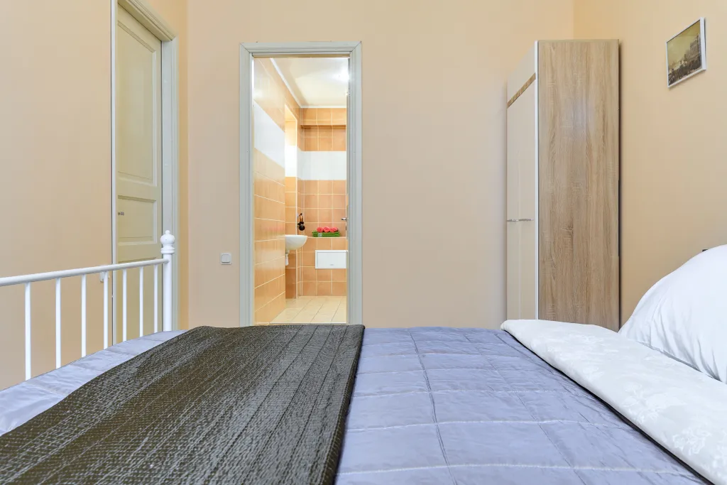 Апартаменты у Эрмитажа
3 спальни, 2 санузла.