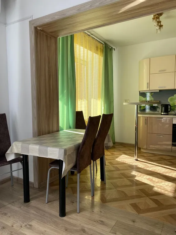 Просторная Евро-двушка для 6 человек. Тихий центр + Бонусы