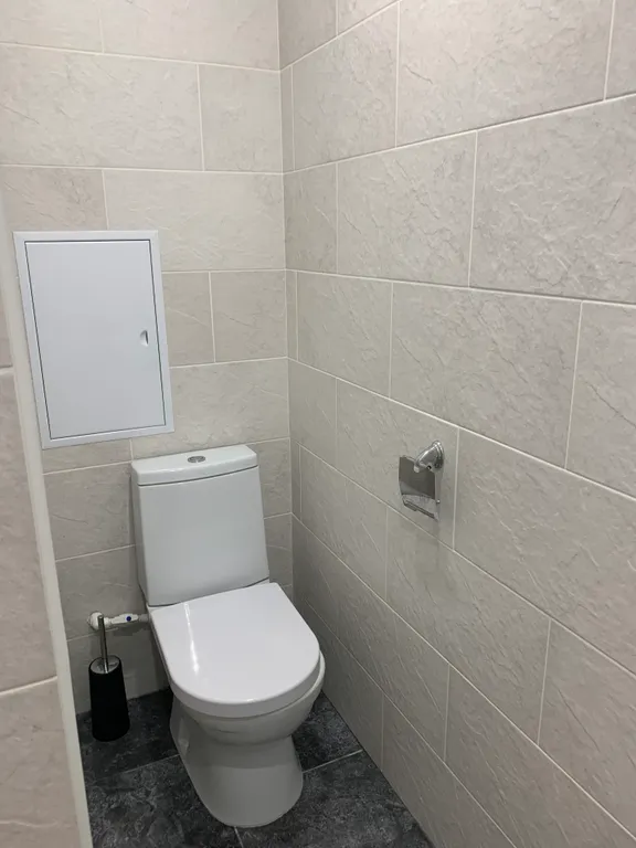 Просторная трехкомнатная квартира недалеко от центра