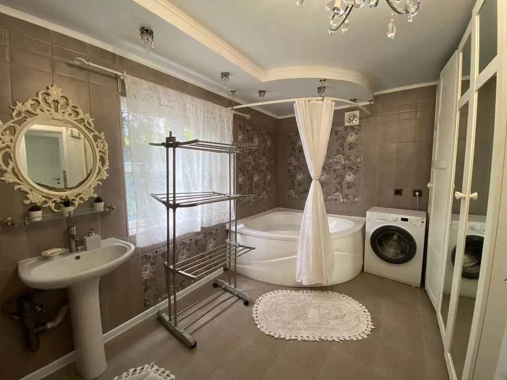 Дом около Дендрария