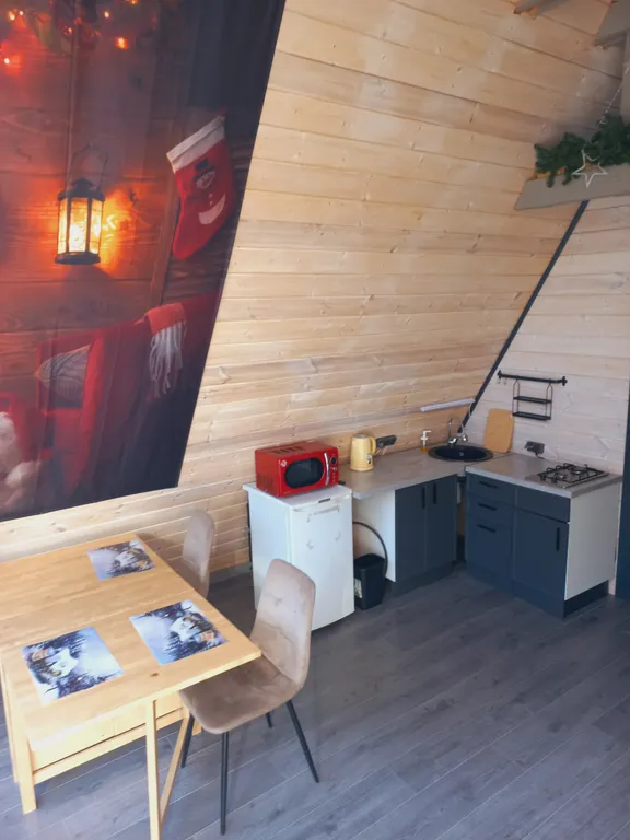 Дом А-фрейм с видом на лес