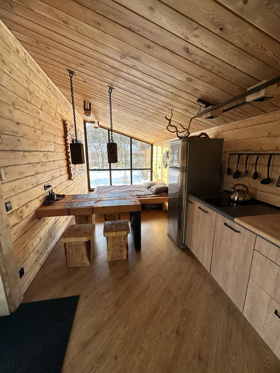 Коттедж 1-комнатный Дом — Таштагол