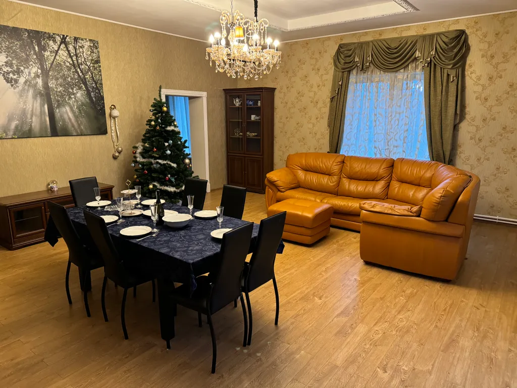 Коттедж Просторный дом в шаговой доступности от Монрепо с сауной — аренда посуточно в Выборг