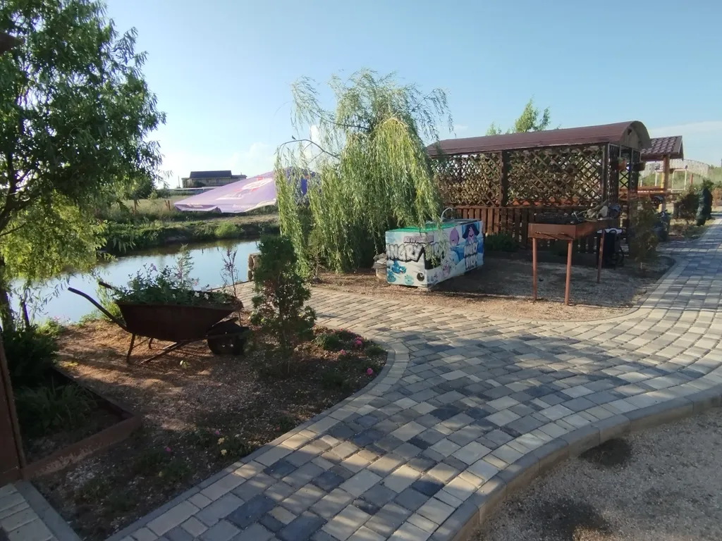 Двухкомнатный апартамент с кухней и террасой на Азовском море