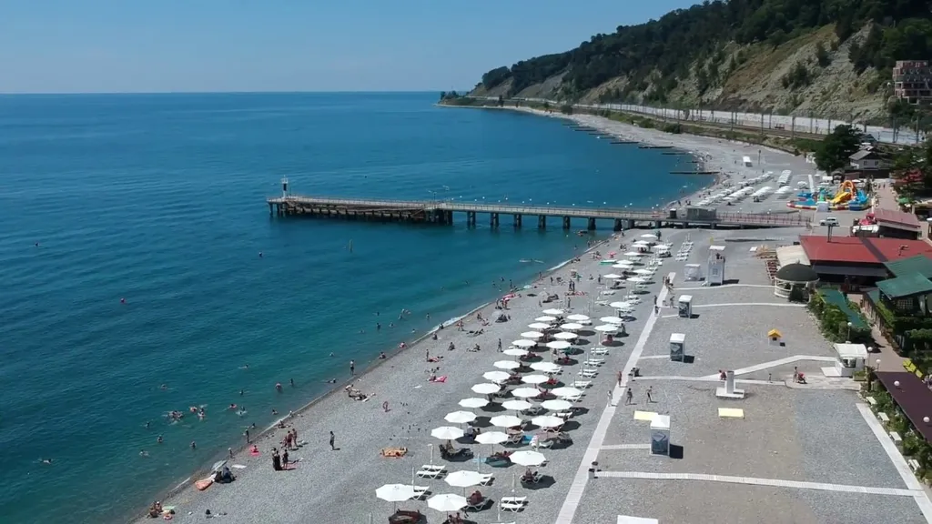 Просторная трехкомнатная квартира у моря