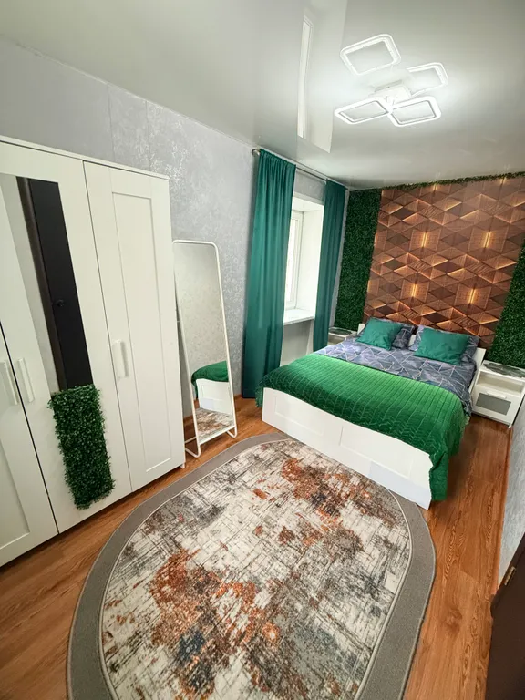 Квартира 2-комнатная рядом с вокзалом с балконом — Омск