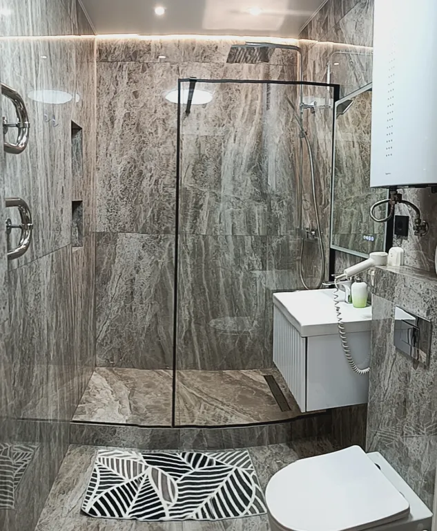 Светлая студия в центре