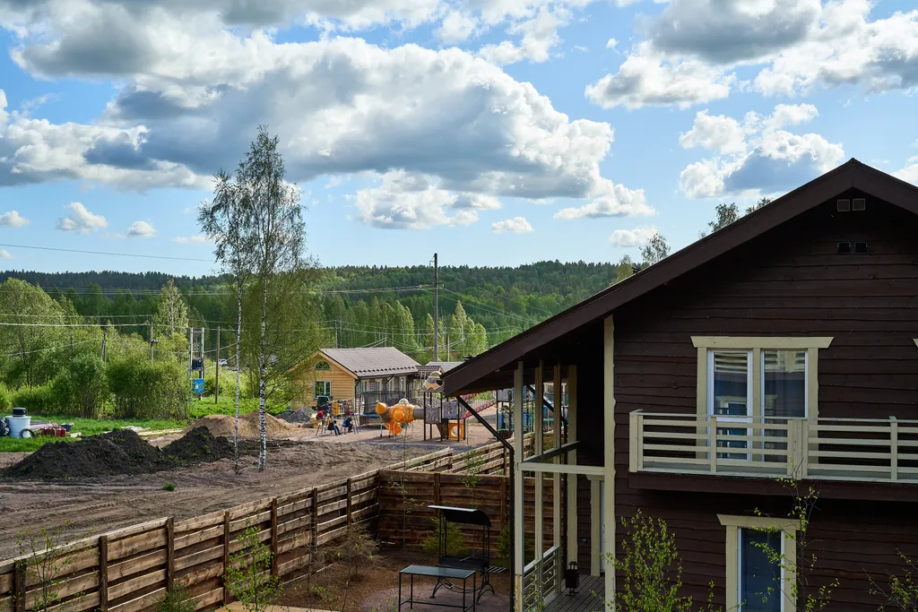 Коттедж Уютный коттедж на берегу Красного озера — Светлое