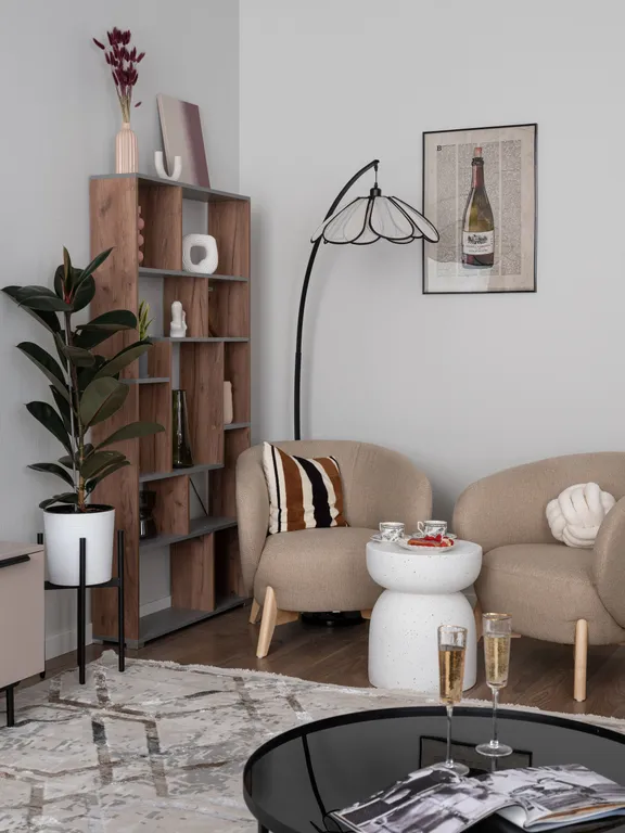 Просторная квартира у Патриарших с проектором