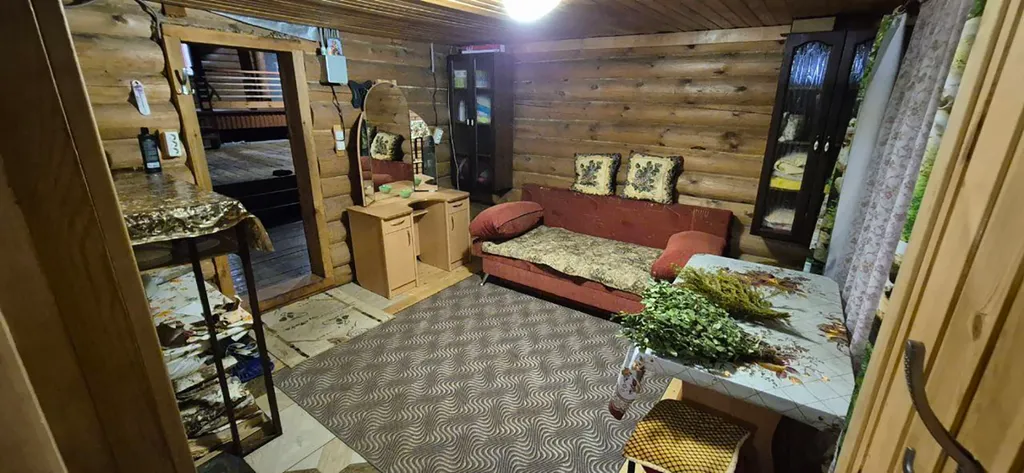 Дом с видом на горы и лес