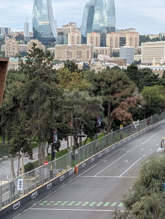 Апартаменты с видом на море около метро Сахиль