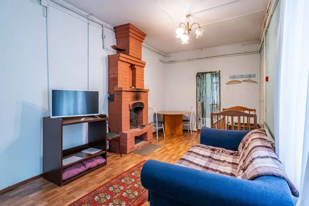 Коттедж 1-комнатный Дом — Луга