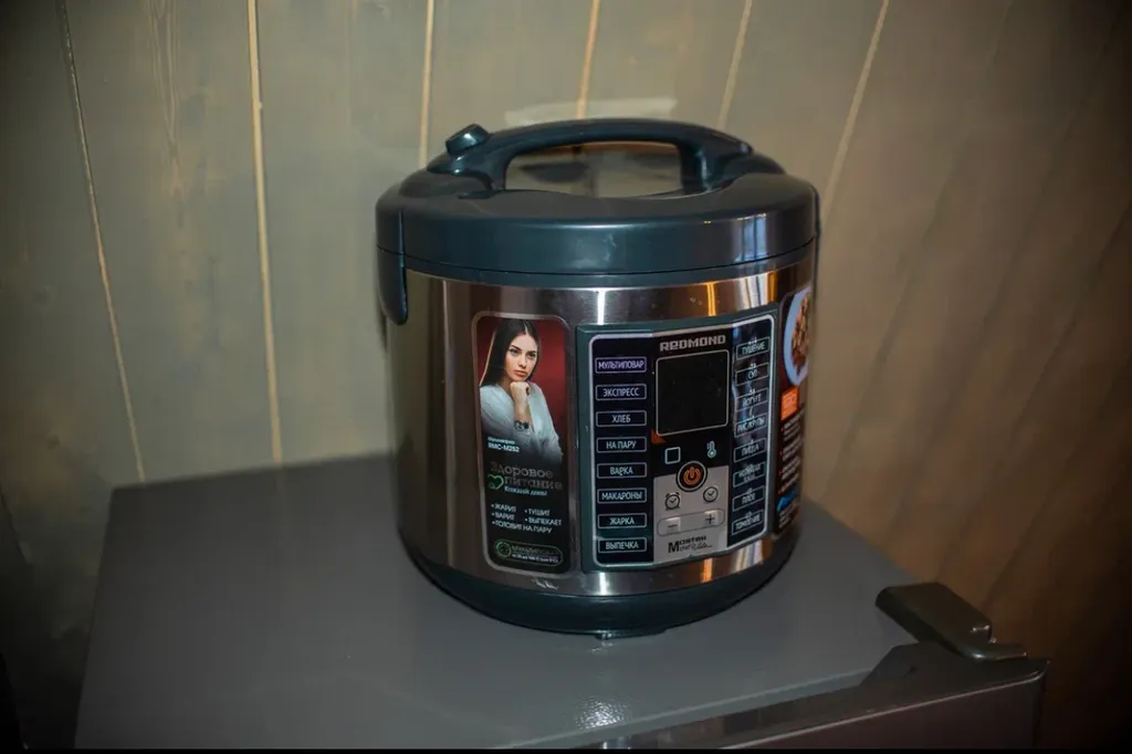 Новый двухэтажный дом в заповедной лесной зоне