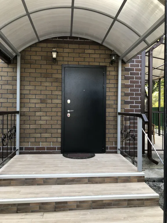 Коттедж Уютный дом с видом на озеро — Винсады