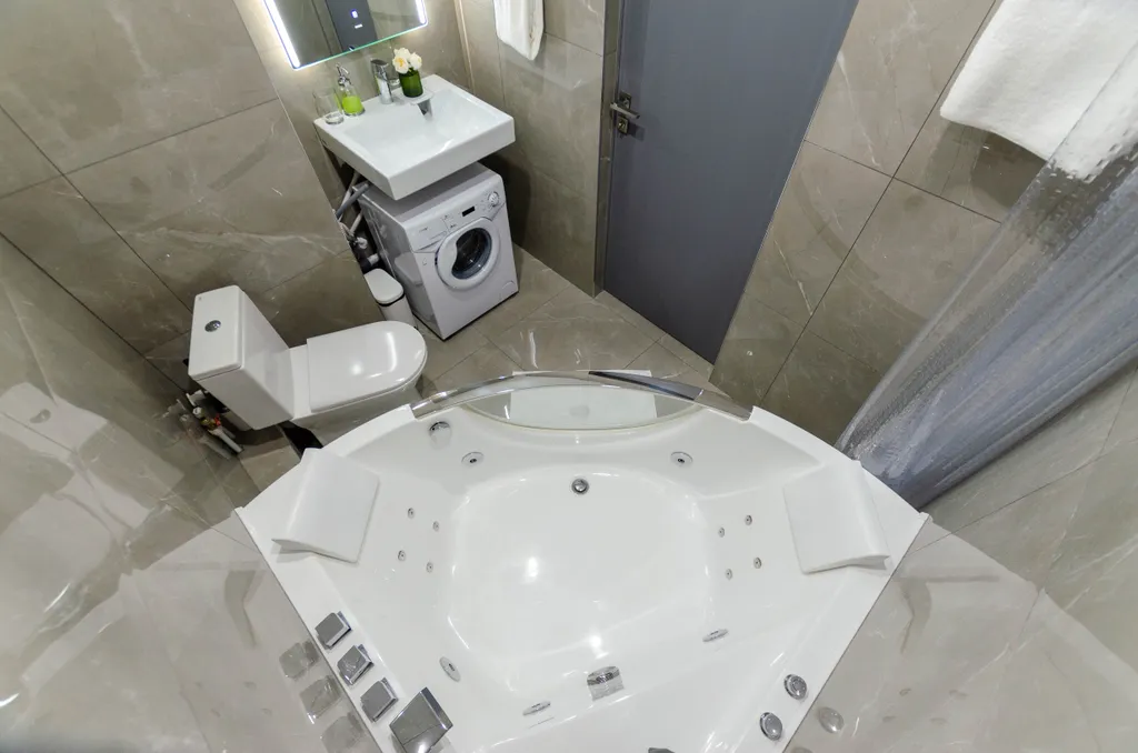 Квартира Квартира Студия с джакузи в самом центре с парковкой — Екатеринбург