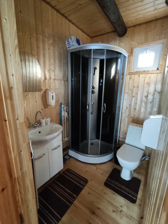 Уютный, теплый, деревяный дом