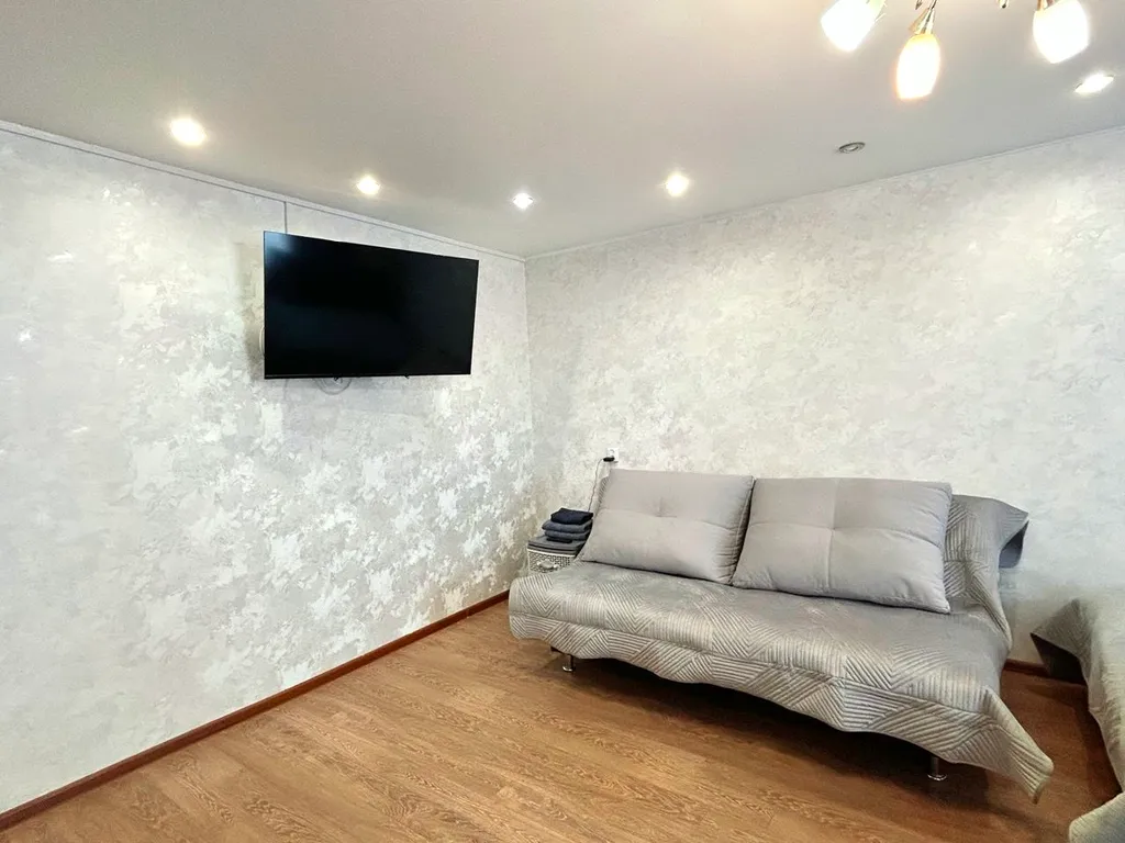 1-ком.квартира с отчетными док-ми, с хорошим ремонтом и новой мебелью