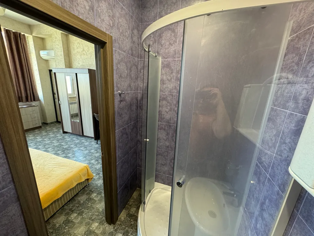 Четырехместный Люкс студия со своей кухней и отдельным входом