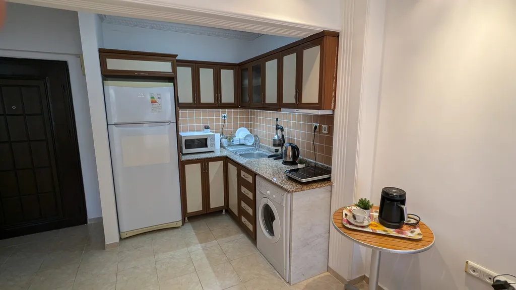 Стильная квартира в комплексе с бассейном рядом с морем