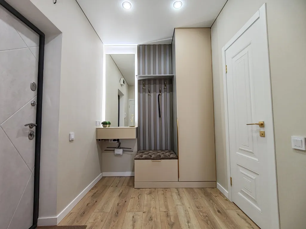 Квартира с видом на сквер Героев России