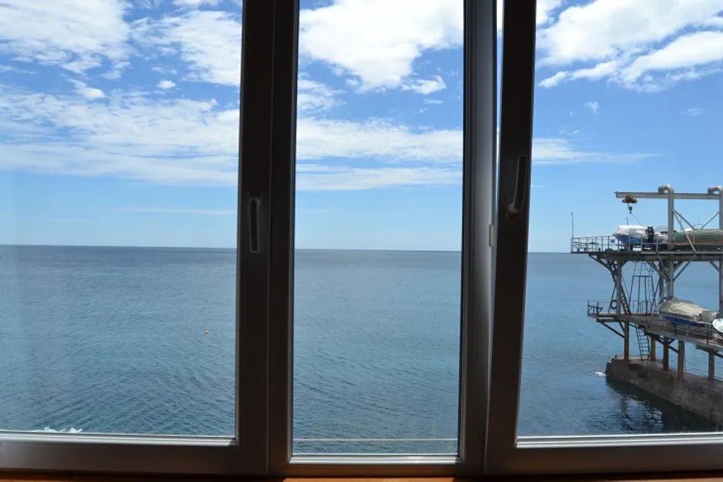 Эллинг у моря со своим пляжем