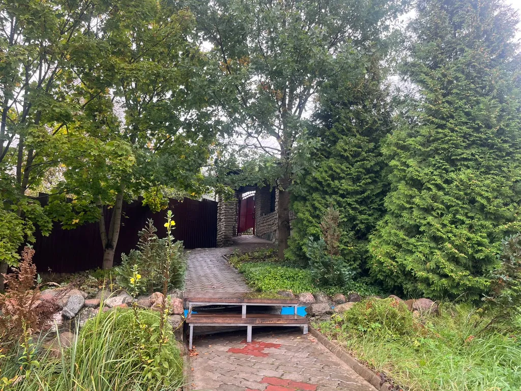 Коттедж на берегу Невы с lounge в гараже