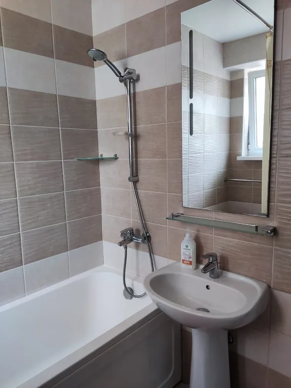 Уютная студия с видом на бассейн