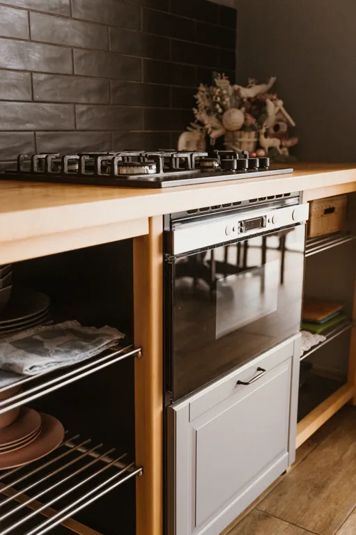 Дизайнерские апартаменты с панорамными окнами под крышей