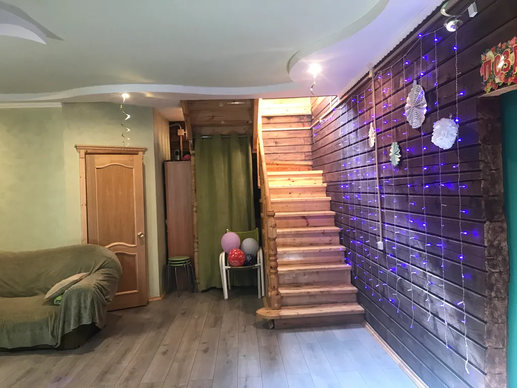 Уютный дом в черте города