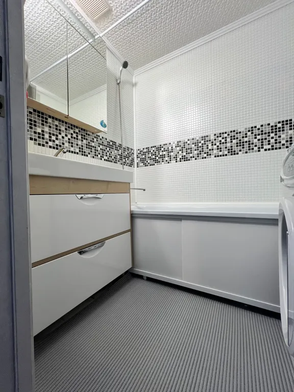 Светлая просторная теплая квартира с новым ремонтом