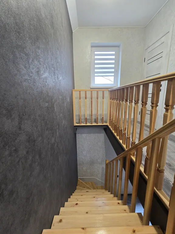 Новый двухэтажный коттедж недалеко от городского пляжа