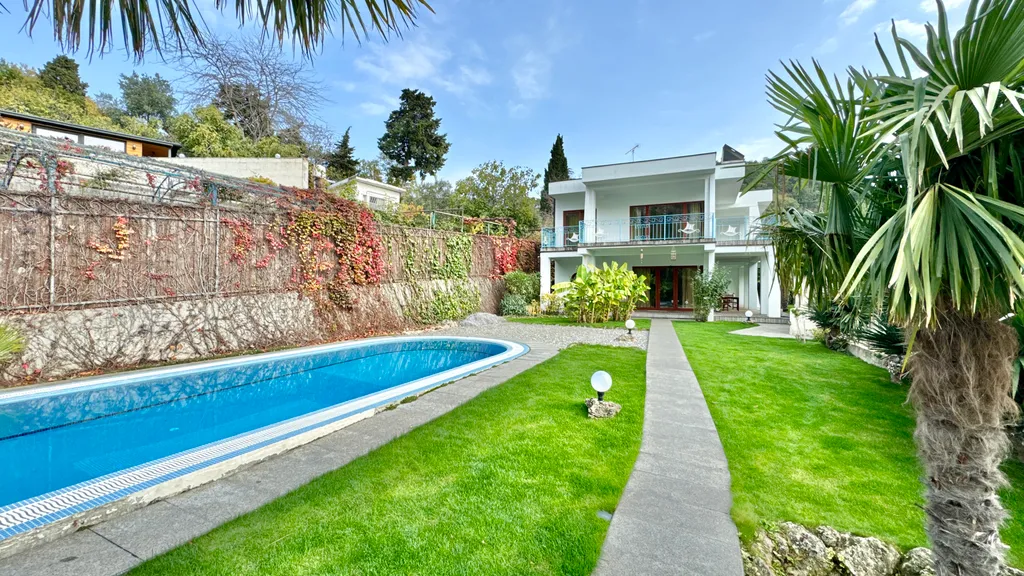 Коттедж Вилла возле Царской тропы в Нижней Ореанде — Ореанда