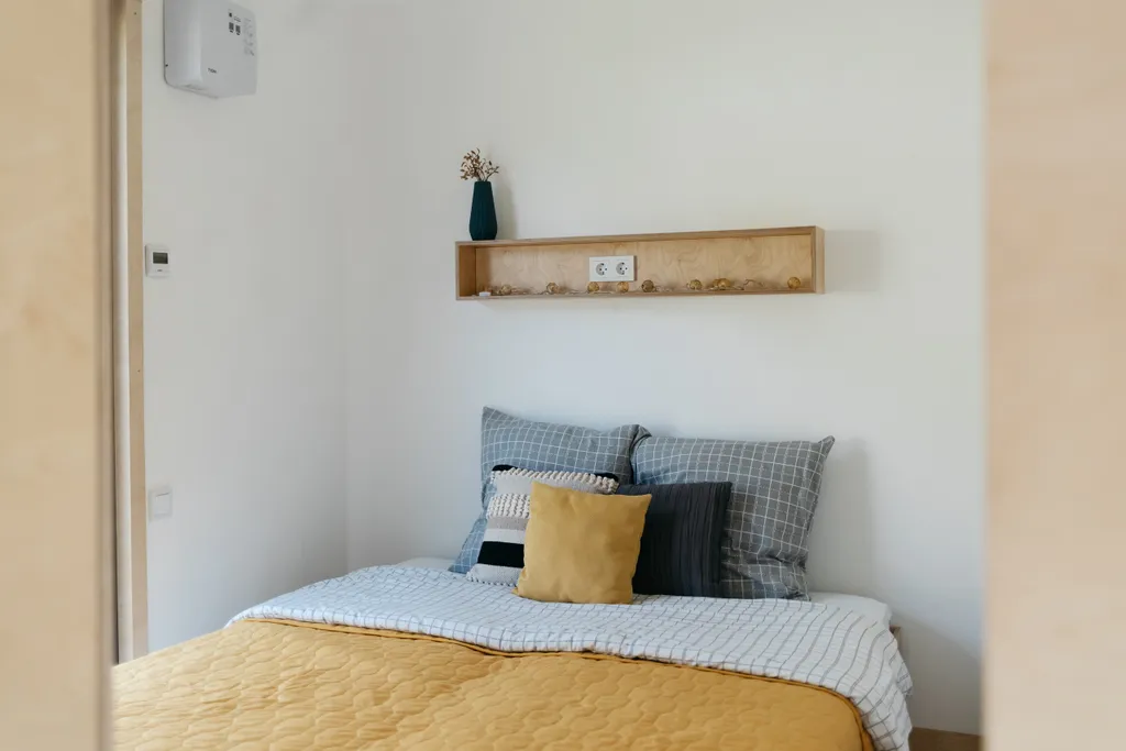 Уютный дом Японская куница с панорамными окнами с видом на лес