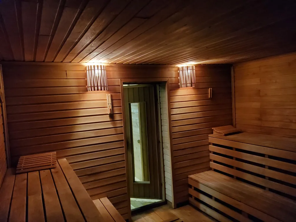 Загородный коттедж у леса