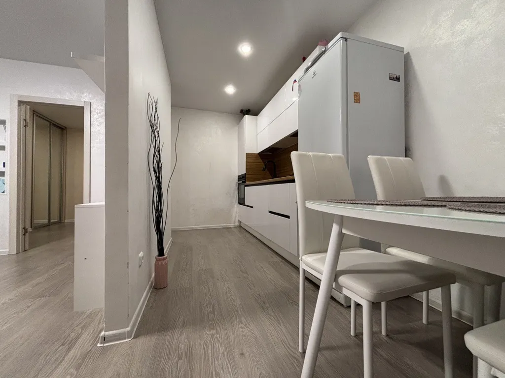 Стильная и уютная 2-к. квартира в спальном районе от Город 18