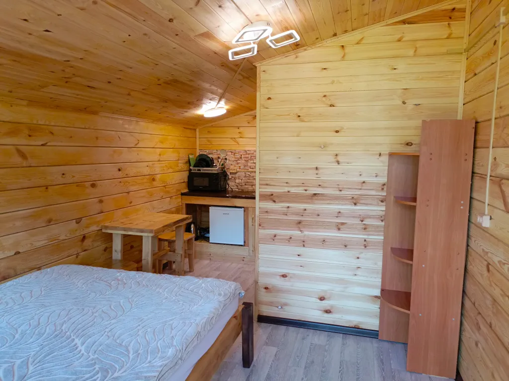 Удачный дворик с видом на горы