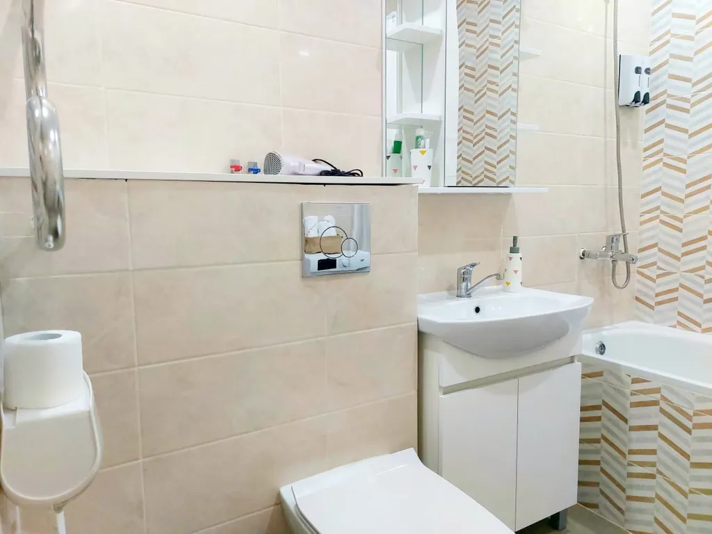 Светлая студия близко к центру